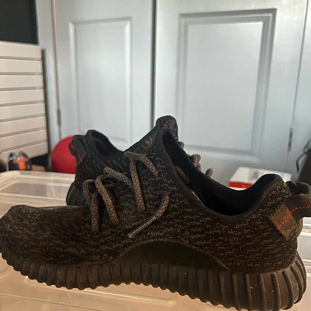 Adidas original Yezzy pirate blacks